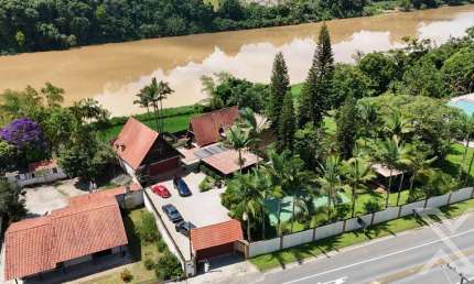 Casa com 4 quartos à venda em Poço Grande, Gaspar , 364 m2 por R$ 2.980.000
