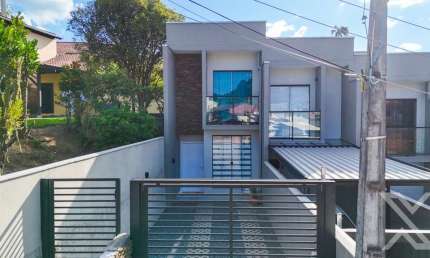 Casa com 3 quartos à venda em Água Verde, Blumenau  por R$ 670.000