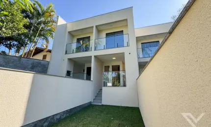 Casa com 2 quartos à venda em Água Verde, Blumenau , 95 m2 por R$ 650.000