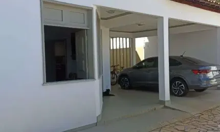 Imóvel para venda tem 225 metros quadrados com 4 quartos em Coroa do Meio - Aracaju - SE