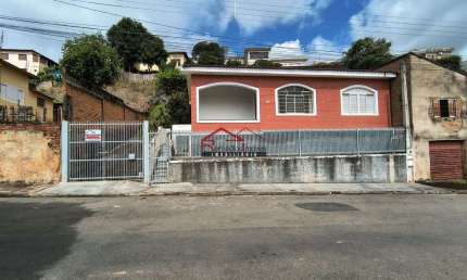 Casa com 3 quartos à venda na Rua Santo Antonio, 253, Centro, Caconde
