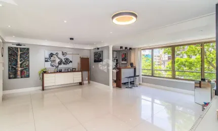 Apto à venda de 133 m², 3 Dornitórios ( 1 suíte ), 2 vagas no Bairro Mont'Serrat