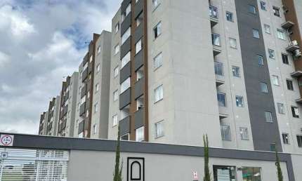 Apartamento com salão de festas e piscina a 7 minutos do centro!!