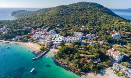 Conforto e Estilo: Cobertura Duplex a 30m da Praia da Lagoinha.