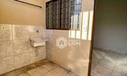 Kitnet com 1 dormitório para alugar, 1 m² por R$ 1.000/mês - Santo Antônio de Lisboa - Rio Verde/GO