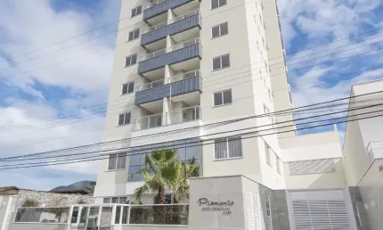 Apartamento de 62m² com Vista Privilegiada e Infraestrutura Completa no Edifício Piemonte, em Itajaí