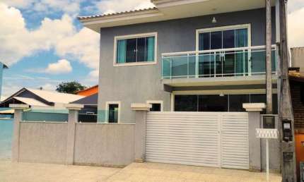 Casa em Condomínio para Venda em São Pedro da Aldeia, Fluminense, 3 dormitórios, 1 suíte, 3 banheiros, 1 vaga