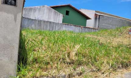 Terreno em Condomínio para Venda em São Pedro da Aldeia, Fluminense