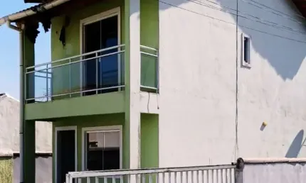 Casa em condomínio para locação em são pedro da aldeia, fluminense, 2 dormitórios, 2 banheiros, 5 vagas