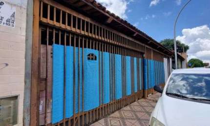 Casa com 3 quartos à venda na QI 8 Conjunto F, 1, Guará I, Brasília, 200 m2 por R$ 630.000