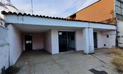 Casa com 3 quartos à venda na Quadra CNB 1, 1, Taguatinga Norte (Taguatinga), Brasília, 350 m2 por R$ 750.000