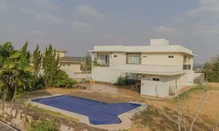 Imóvel para venda tem 1159 metros quadrados com 5 quartos