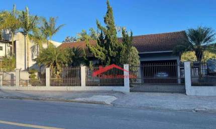 Casa com 2 dormitórios à venda por R$ 850.000 - Nova Brasília - Joinville/SC