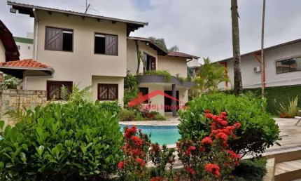 Sobrado com 3 dormitórios à venda, 399 m² por R$ 1.590.000,00 - Costa e Silva - Joinville/SC