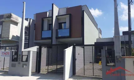 Sobrado com 3 dormitórios à venda, 122 m² por R$ 750.000,00 - Saguaçu - Joinville/SC