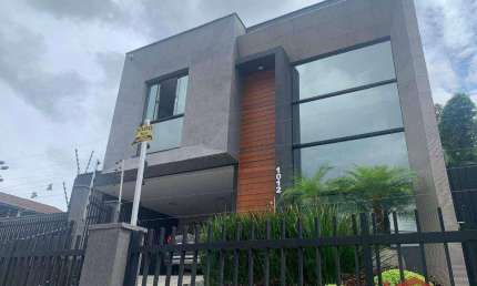 Casa com 3 dormitórios à venda, 175 m² por R$ 1.590.000 - Floresta - Joinville/SC