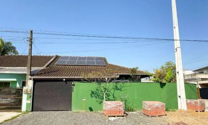 Casa de Esquina c/ 2 dormitórios à venda, 106 m² por R$ 580.000 - Vila Nova - Joinville/SC