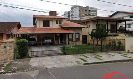 Casa com 3 dormitórios à venda, 286 m² por R$ 1.500.000,00 - Costa e Silva - Joinville/SC