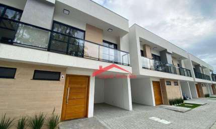 Sobrado com 3 dormitórios à venda, 110 m² por R$ 670.950,00 - Glória - Joinville/SC