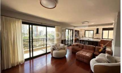 Luxuoso apartamento em frente ao centro de convivência no Cambuí em Campinas-SP.