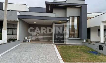 Vende-se Linda Casa no Condomínio Terras da Estância com 3 suítes.