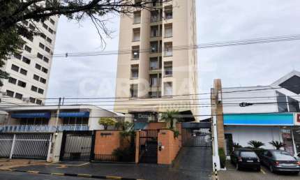 Lindo apartamento reformado à venda com 1 Quarto e 2 Vagas Cobertas na Av Princesa do Oeste.
