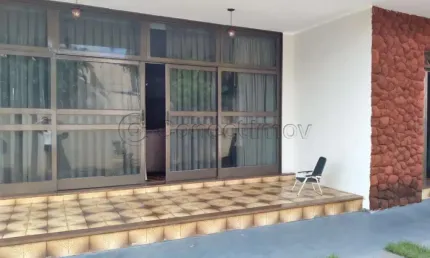 Casa Sobrado de 379m² com 06 quartos sendo 02 suítes disponível para locação e venda - Jardim Sumaré