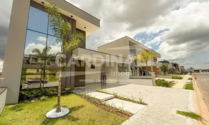 Casa Térrea em Condomínio com 3 Suites e piscina à Venda, 175 m² por R$ 2.149.000