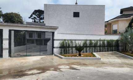 Casa tríplex 2 Dormitórios Condomínio Residencial Village Di Joca - Outeiro de Passárgada - Cotia/SP
