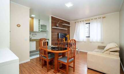 Apartamento com 2 dormitórios para alugar, 61 m² por R$ 4.712,98/mês - Centro - Curitiba/PR