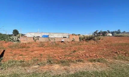 Terreno à venda na Avenida Joaquim da Costa Maciel, 0, Centro, Cosmorama