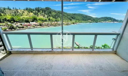 Cobertura vista mar no condomínio porto do sol com vaga náutica