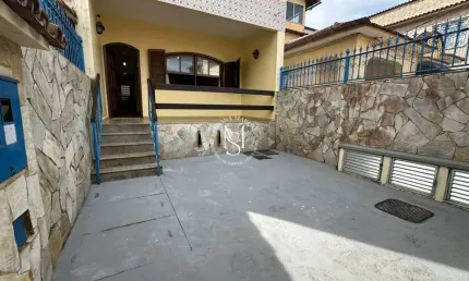 Casa com 3 quartos à venda na Rua Desembargador Altenfelder Silva, Sn, Centro, Angra dos Reis