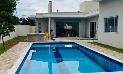 Casa de campo a venda totalmente mobiliada. Condomínio Ninho Verde 2 / Pardinho
