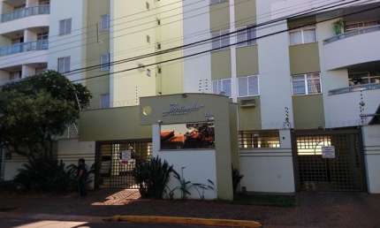 Apartamento com 3 quartos para alugar na Rua Clevelândia, 150, Vitória, Londrina