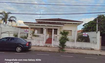 LINDA CASA - CENTRO - DO LADO DO RESTAURANTE LONDRINENSE