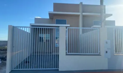 Casa geminada novíssina, ótima localização, proximi à utfpr, excelente casa