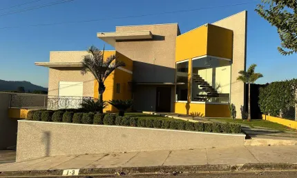 Casa Luxuosa com Piscina e Espaço Gourmet. Porteira fechada! 