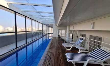Apartamento 2 dormitórios no Cabral – Suíte com hidro e lazer!