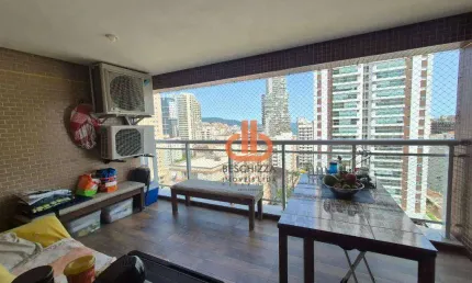 Apartamento com três quartos, na  Pompéia  Santos/SP