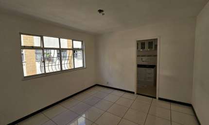 Apartamento em Santa Catarina com 2 quartos e garagem ao lado do Fórum de São Gonçalo