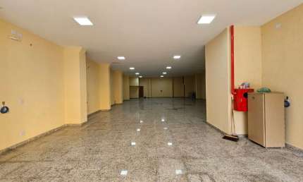 Ponto comercial para alugar na Rua Salvatori, 101, Centro, São Gonçalo