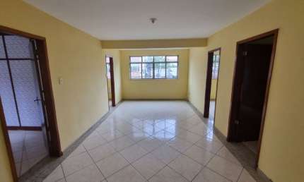 Casa / Sobrado no Mutondo com 3 quartos e garagem perto do antigo Caneco 90