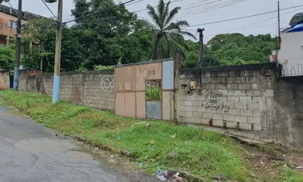 Terreno em Santa Catarina atrás do Fórum de São Gonçalo