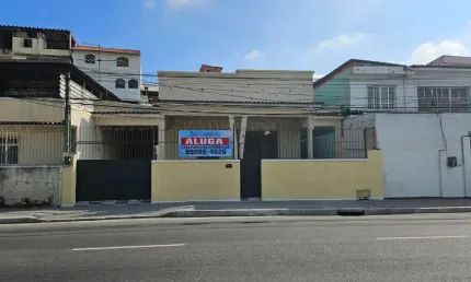 Casa comercial com 1 sala para alugar na Avenida Presidente Kennedy, 197, Brasilândia, São Gonçalo