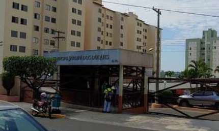 Excelente apartamento de 2 dormitórios, condomínio Jardim dos Duques.