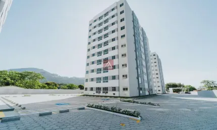 APARTAMENTO SEMIMOBILIADO DE DOIS QUARTOS COM SUÍTE EM BIGUAÇU