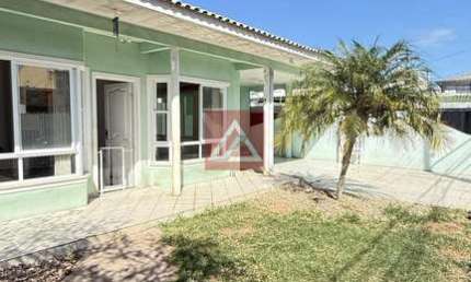CASA NO ABRAÃO COM 4 QUARTOS EXCELENTE PARA QUEM BUSCA INVESTIR