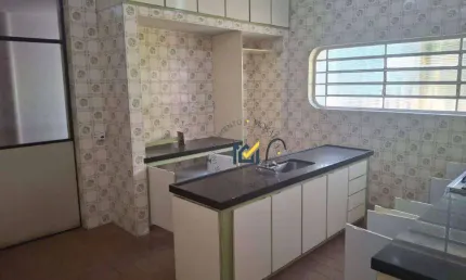 Casa com 2 dormitórios para alugar, 245 m² por R$ 3.200,00/mês - Vila Teixeira - Salto/SP