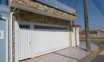 Casa com 3 dormitórios à venda, 240 m² por R$ 780.000,00 - Jardim Santa Marta - Salto/SP
